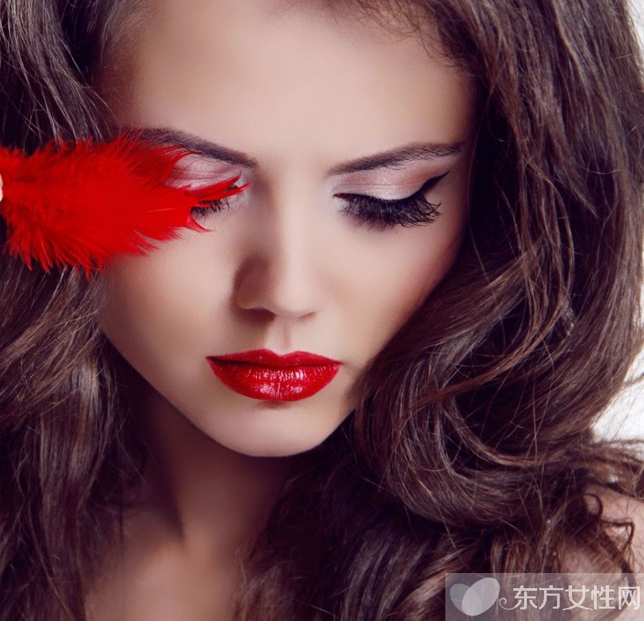 口红颜色怎么选 适合自己的颜色才能凸显魅力