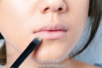 潮味丹宁妆容轻松驾驭 好感UP