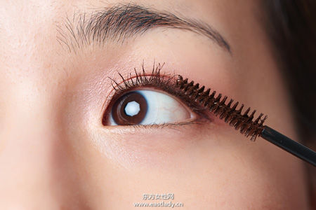 白玫瑰金3D眼 摆脱冬日沉重感