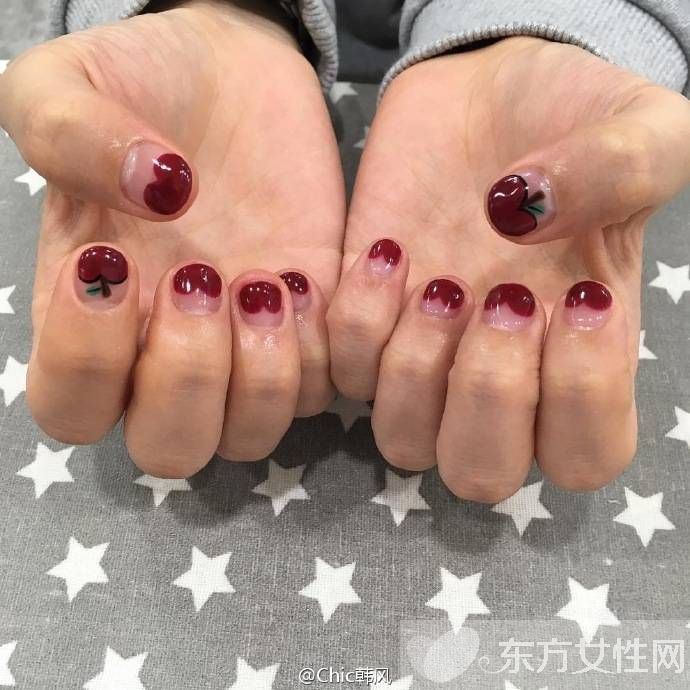 秋冬最IN的美甲配色 还不赶紧学起来