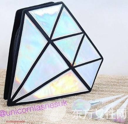 这么高颜值的美妆刷子是不是要来两把