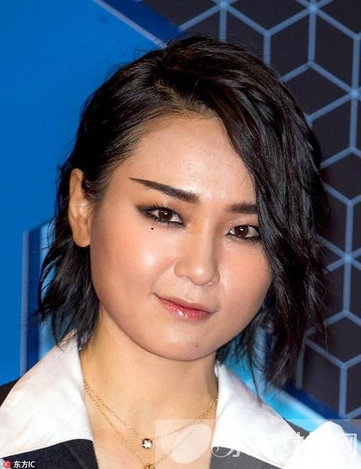 天王嫂昆凌示范眉毛正确画法 赶紧get好