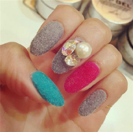 冬季最适合的绒毛指彩 你喜欢吗