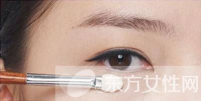 怎么画眼线更好看 初学者必看的眼线N种画法