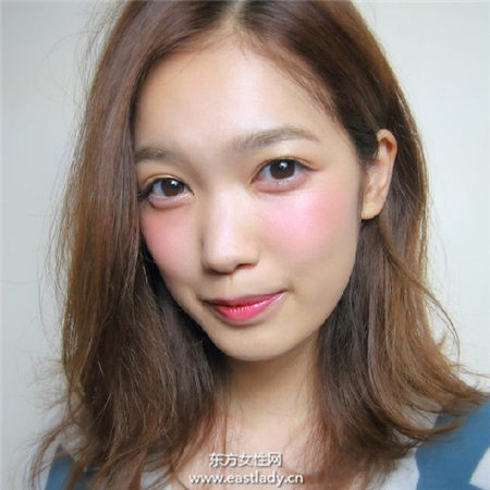掌握化妆5要点轻松打造出湿润感妆容