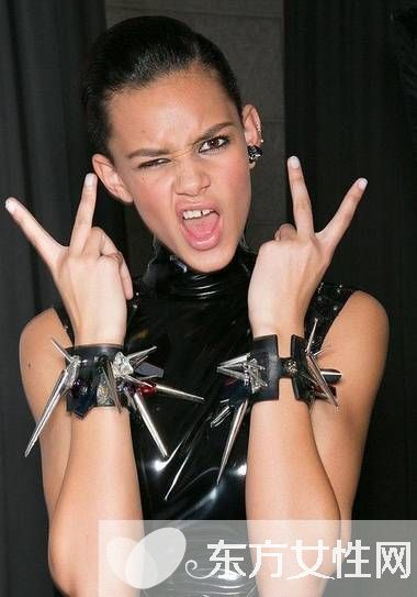 简约风时尚美甲图片大全 告别浮夸做低调小女人