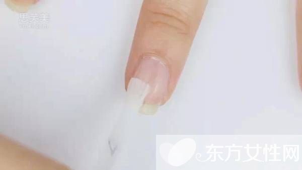 红玫瑰美甲彩绘教程 几步骤让你轻松学会