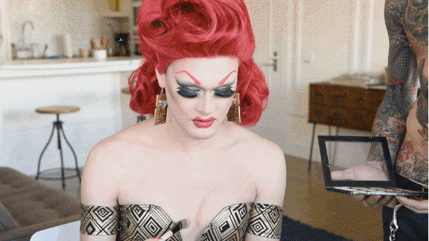 这样也可以 不用动刀塑造丰满胸部效果