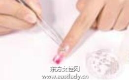 美甲教程之打造十字魔法镶钻美甲