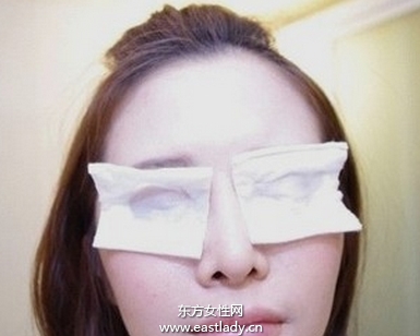 眼妆卸不干净小心长皱纹