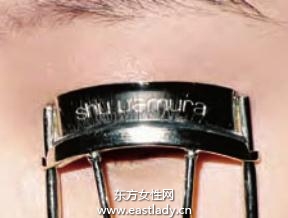 化妆技巧之使用眼影膏打造夏季清凉妆