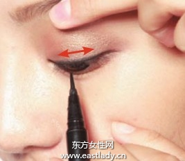 眼线液勾勒光泽质感深邃眼妆