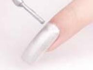 美甲教程之打造耀目银色亮片美甲