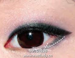 适合单眼皮MM的眼妆教程（图解）