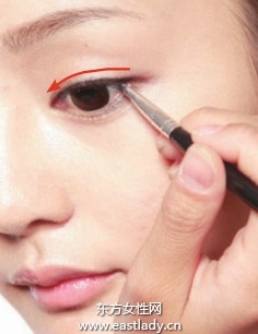 眼线膏描画润泽上下眼线