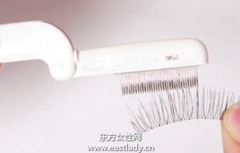 戴假睫毛的小技巧