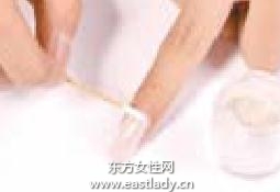 美甲教程之打造七彩奢华镶钻美甲