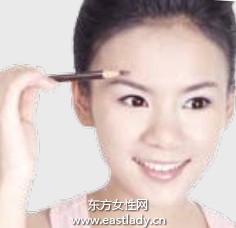 日式眉毛的画法 精致时尚且不失优雅