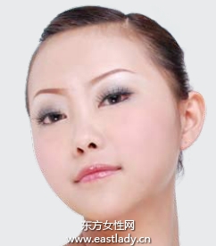 如何描画醉眼迷离的烟熏眼妆