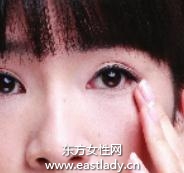 令双眼变得更大更明亮的眼妆画法