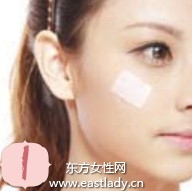 用遮瑕品遮瑕痘痘的化妆技巧