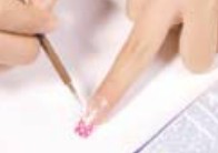 美甲教程之打造炫目斑点法式亮甲