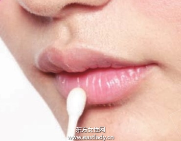 唇妆前护理唇膏更好着色
