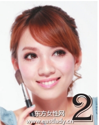 无暇蜜粉+暗影粉打造小脸美人