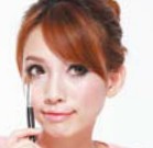 清纯派裸妆展现活泼动人美少女气质