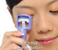 假睫毛怎么贴才好看