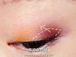 冬季眼影配色让寒冷冬季增加一丝暖意