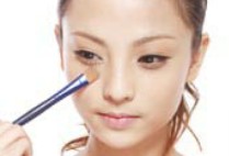 化妆教程之黑眼圈持久遮盖获得完美妆效