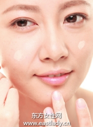 粉底液上妆要点