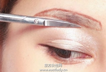 基础修剪眉毛技巧