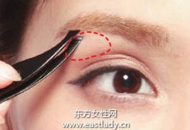 眉妆小技巧提升眉部立体感