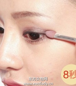 多色眼影盒快速制造立体眼妆