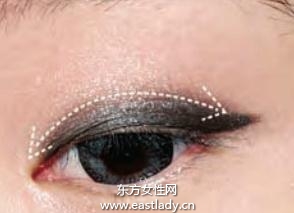化妆技巧之使用眼影膏打造夏季清凉妆