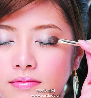 迷人眼妆必备五大单品