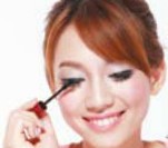 清纯派裸妆展现活泼动人美少女气质