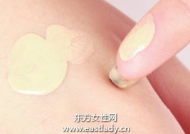 提亮脸颊倒三角区提升妆容透明度