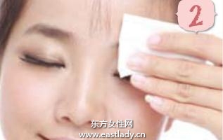 正确卸眼影只需三步骤