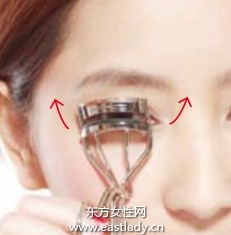 延长眼形的眼线画法