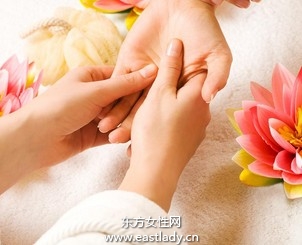 指甲护理的几点误区