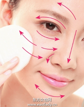 粉底液混搭粉饼防止脱妆