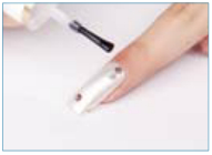 纯净珠光美甲教程整体非常简洁