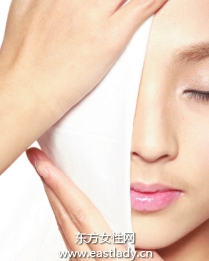 脸颊皮肤粗糙的遮瑕方法
