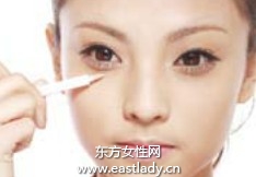 化妆教程之黑眼圈持久遮盖获得完美妆效