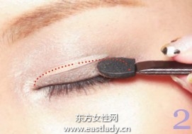 液体眼线笔和膏状眼线总是用不顺手