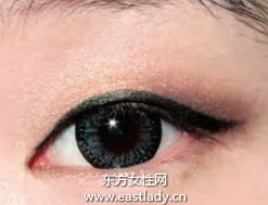 上扬眼线画法立马打造神采奕奕电眼