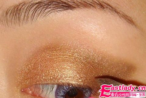 备战七夕节 学化贵气金色眼妆